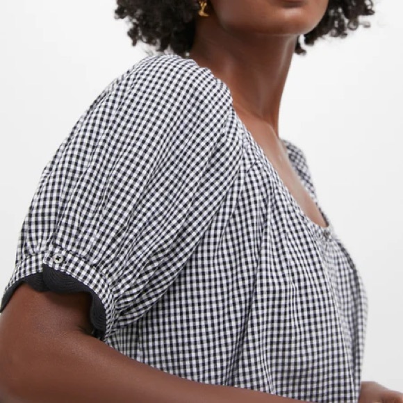 Tuckernuck Tully Rick Rack top and Ava shorts matching set - Picture 5 of 10